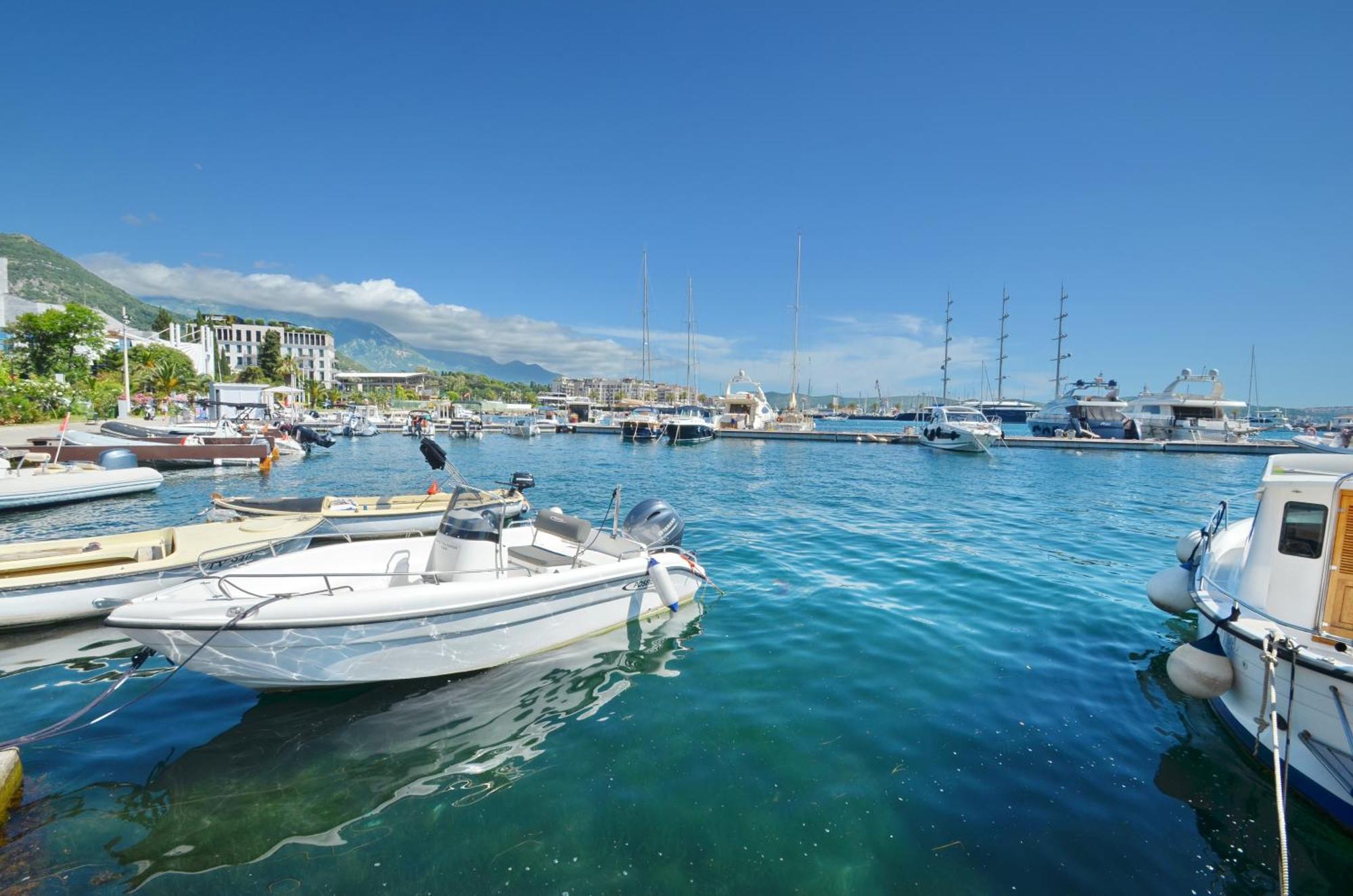 Trojanovic Apartments Tivat Exteriör bild